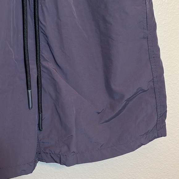 Standard Cloth Nylon Neutral Casual Shorts - Picture 6 of 11